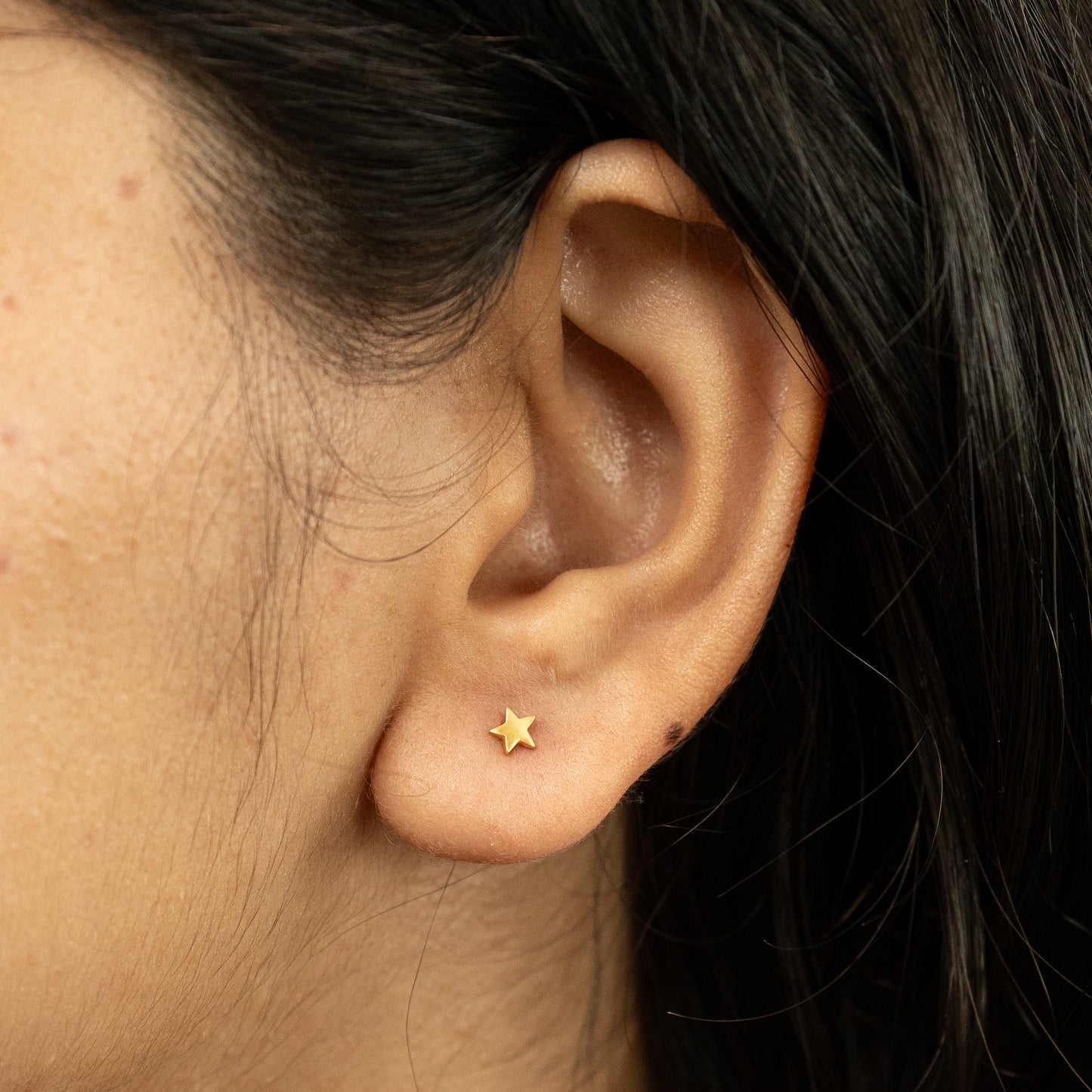 Yellow Gold Plated Star Earrings in 925 Silver